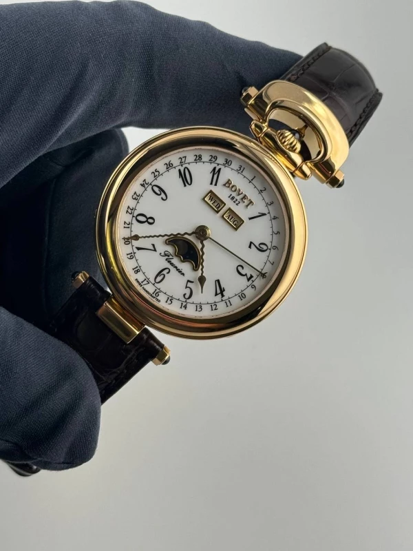 Bovet 42 triple date 3
