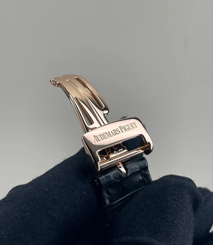 Audemars Piguet Offshore Pride of Russia 26061OR.OO.D002CR.01 7