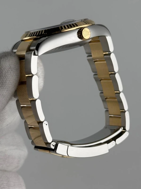 Rolex 36 mm, Oystersteel and yellow gold 126233-0026 6
