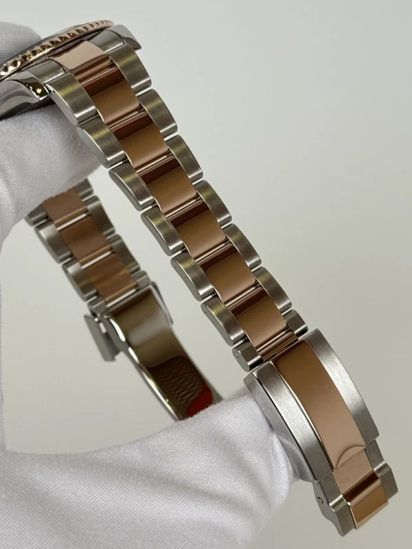 Rolex 40 MM, OYSTERSTEEL AND EVEROSE GOL 126621-0001 3