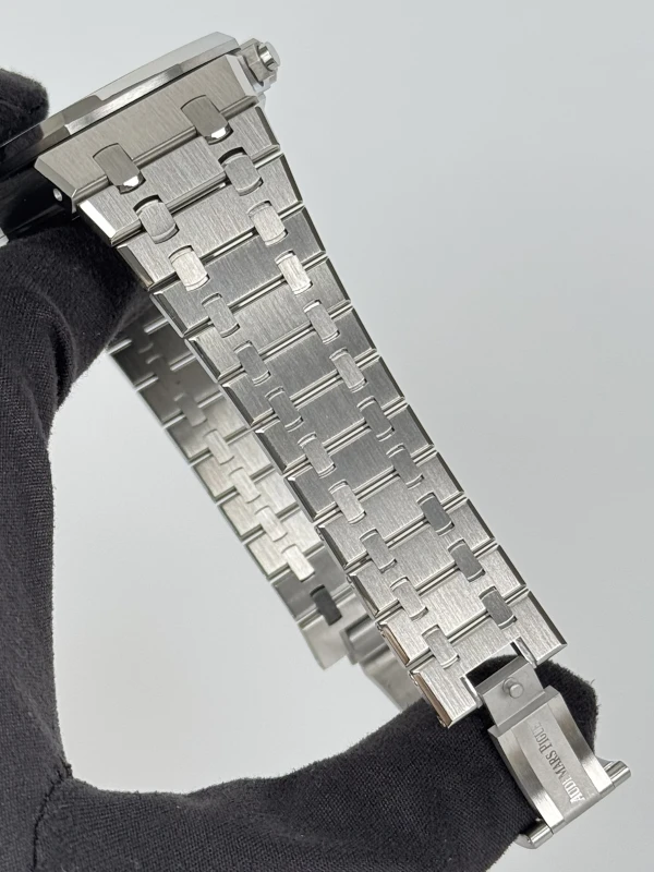 Audemars Piguet Selfwinding Chronograph 41 mm 26240ST.OO.1320ST.08 7