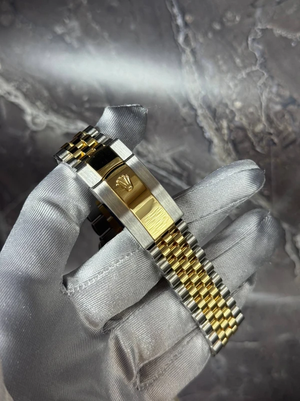 Rolex 36mm Steel and Yellow Gold 126233-0037 5