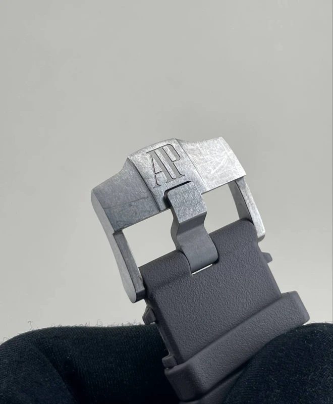 Audemars Piguet Chronograph 44mm 26400IO.OO.A004CA.01 7