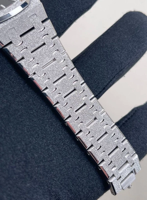 Audemars Piguet Frosted Gold 33mm 67653BC.GG.1263BC.02 6