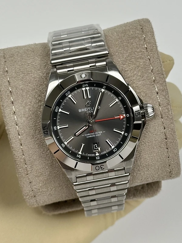 Breitling AUTOMATIC GMT 40 A32398101M1A1 3