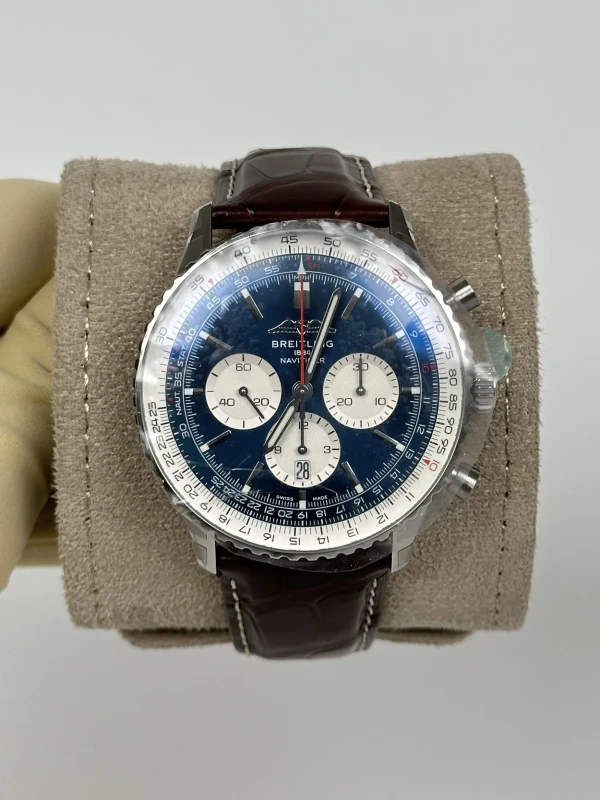 Breitling B01 CHRONOGRAPH 46 AB0137211C1P1 2