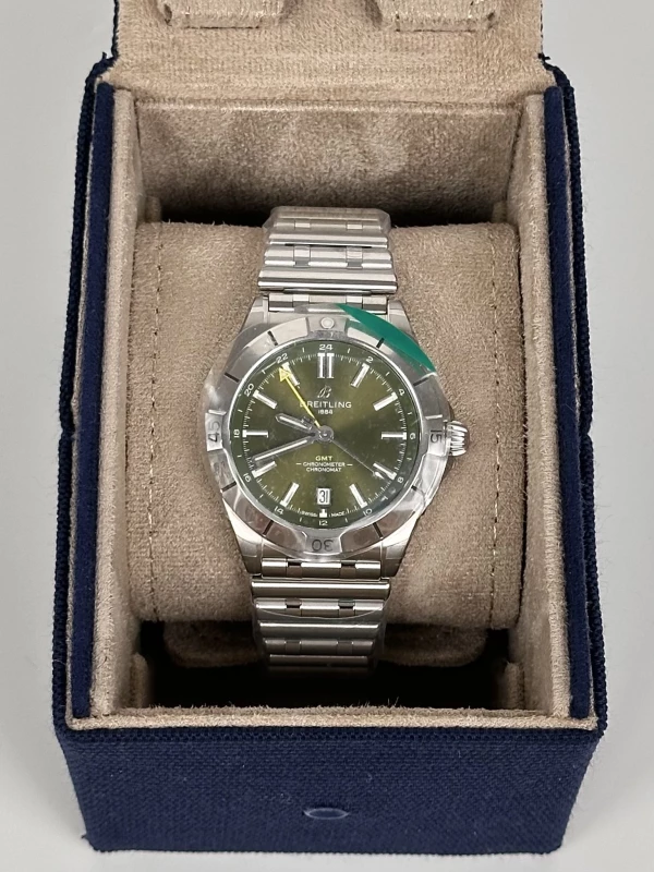 Breitling AUTOMATIC GMT 40 A32398A11L1A1 5