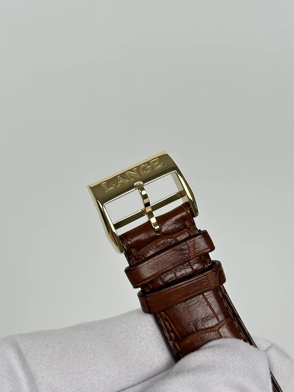 A. Lange & Sohne Time Zone 41.9мм 116.021 8