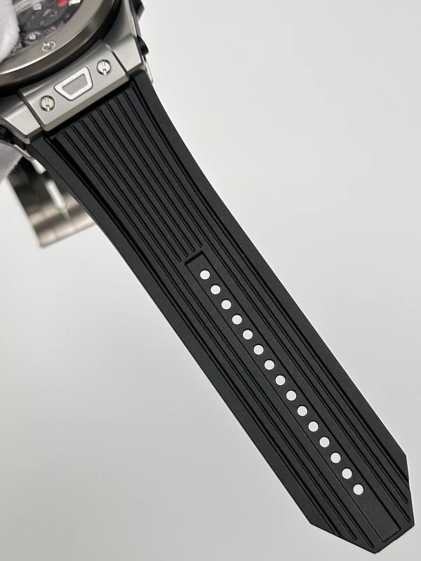 Hublot  Meca-10 45mm 414.ni.1123.rx 7