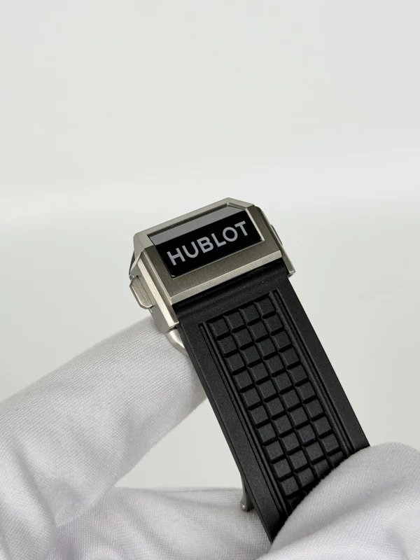 Hublot Square Bang Unico 42 mm 821.NM.0170.RX 6