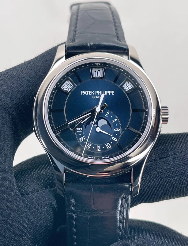 Patek Philippe ANNUAL CALENDAR 5205 5205G-013 5