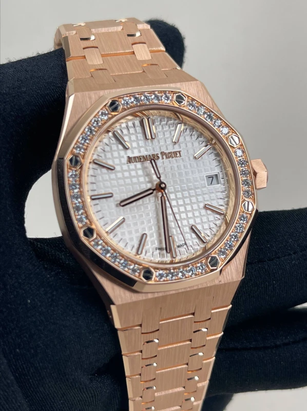 Audemars Piguet SELFWINDING 37 MM "50TH ANNIVERSARY" 15551OR.ZZ.1356OR.01 3