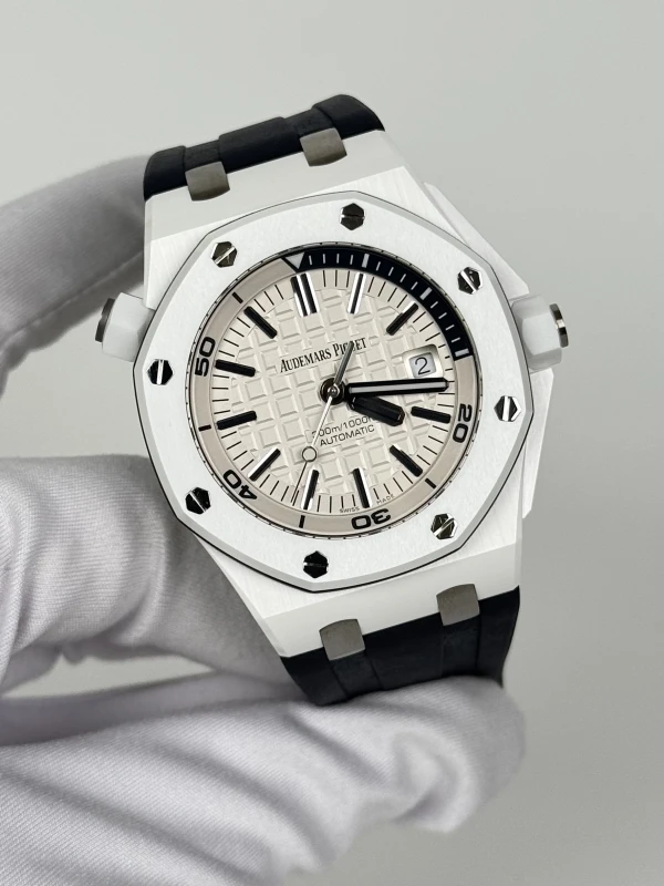 Audemars Piguet 15707CB.OO.A010CA.01 3