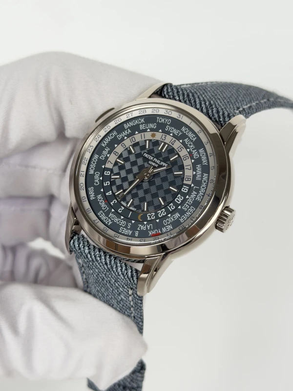 Patek Philippe World Time 5330G-001 3