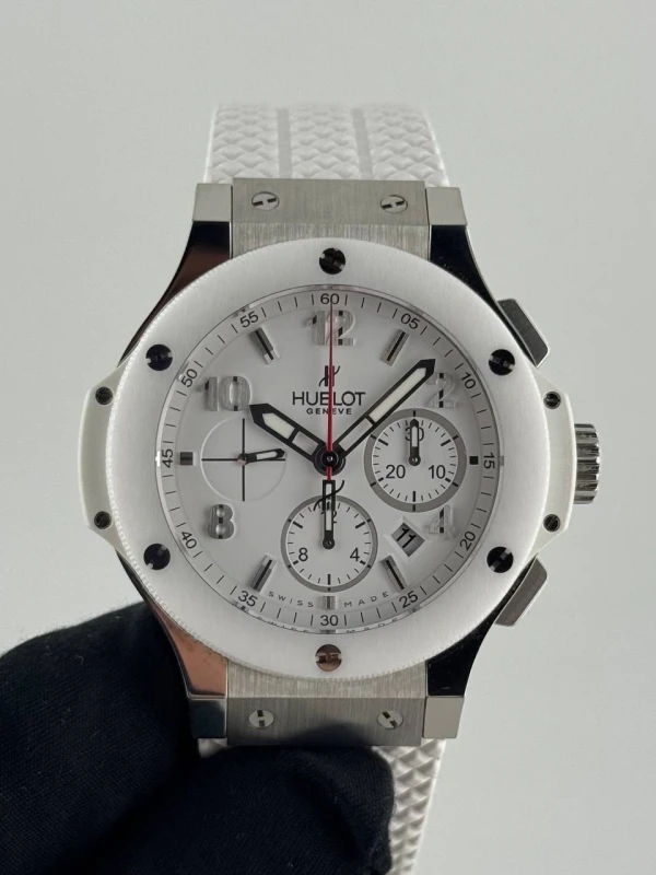 Hublot St. Moritz 44mm 301.SE.230.RW 2