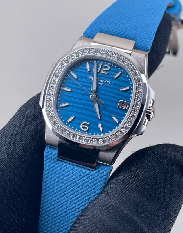 Patek Philippe Lady 7010 7010G-013 6