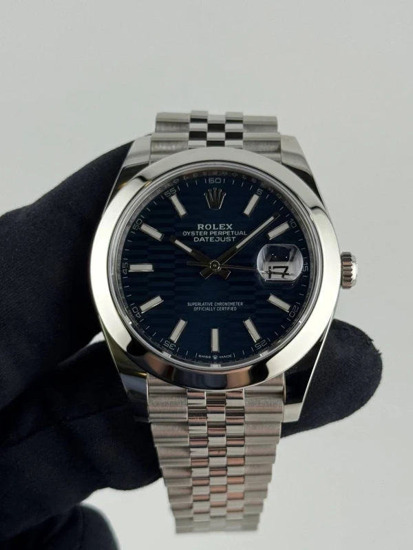 Rolex DATEJUST 41MM STEEL 126300-0024 8