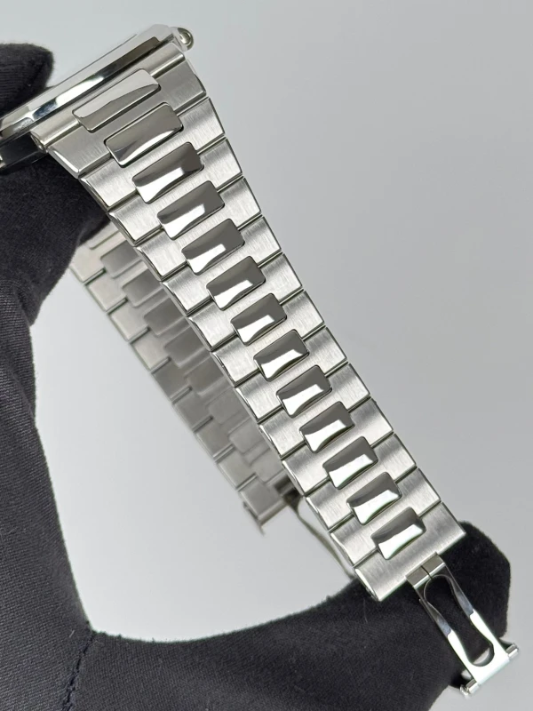 Patek Philippe Nautilus Stainless Steel 5711/1a-011 6
