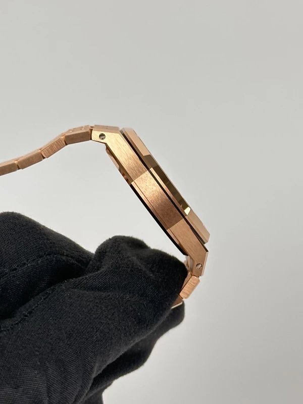 Audemars Piguet Royal Oak Selfwinding 37 mm  15551OR.ZZ.1356OR.01 4