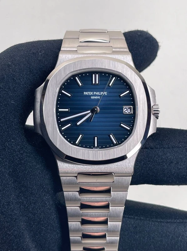 Patek Philippe NAUTILUS 5811/1G-001 5