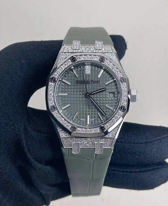 Audemars Piguet 15551BC.ZZ.D405CR.01 5