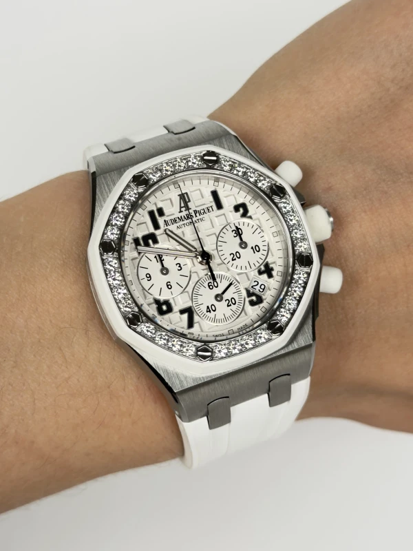 Audemars Piguet Offshore Chronograph 26048SK.ZZ.D010CA.01 6