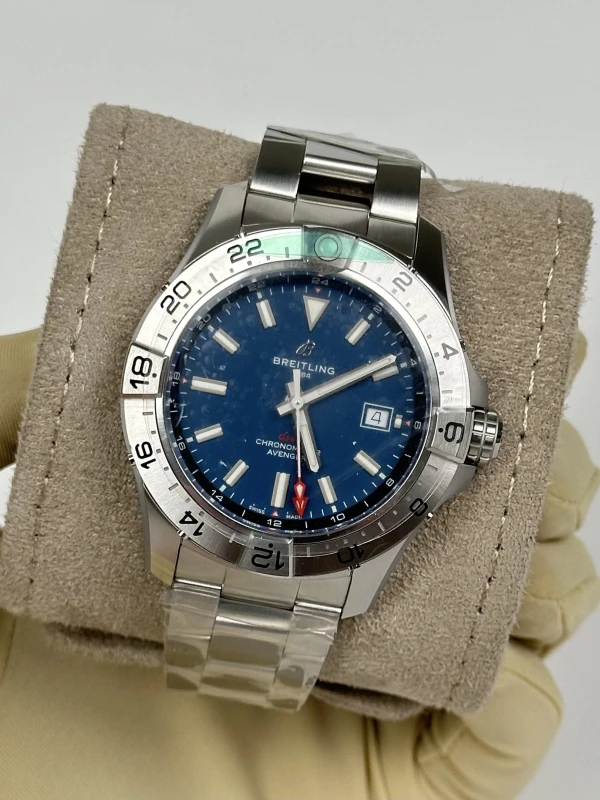 Breitling AVENGER AUTOMATIC GMT 44 A32320101C1A1 4