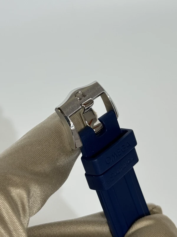 Omega Diver 300M Omega Co‑Axial Master Chronometer 42 mm 210.22.42.20.03.001 6