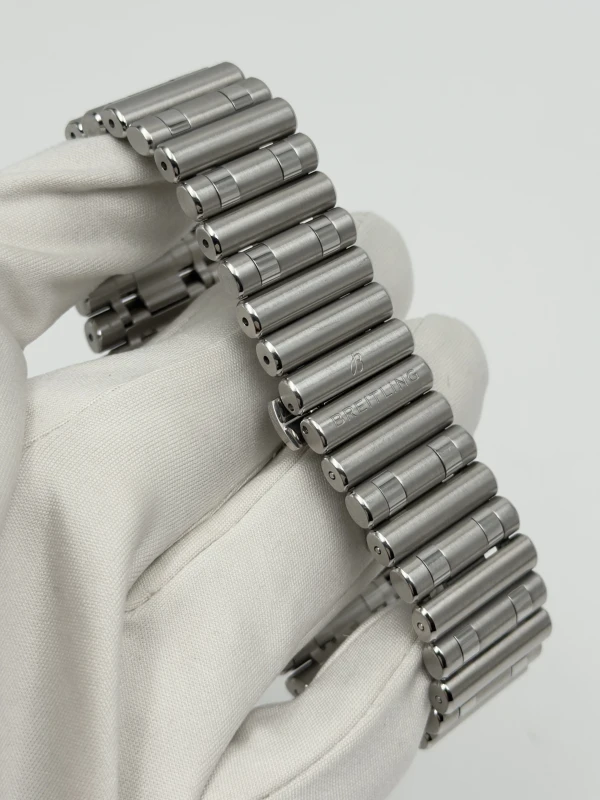 Breitling B01 42 AB0134101B1A1 4
