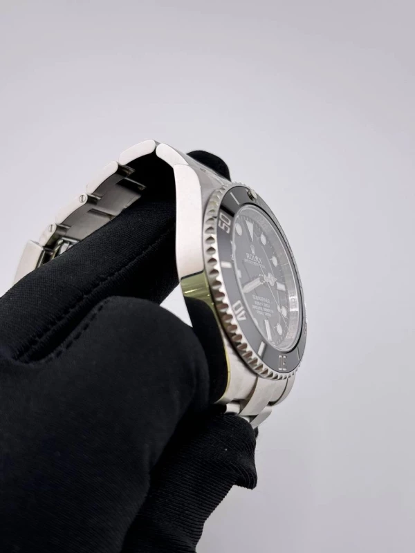 Rolex 40mm Steel 114060-0002 7