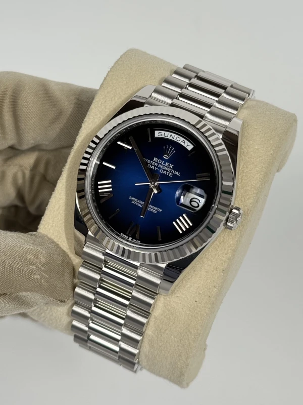 Rolex Platinum 40 mm 228236-0024 3