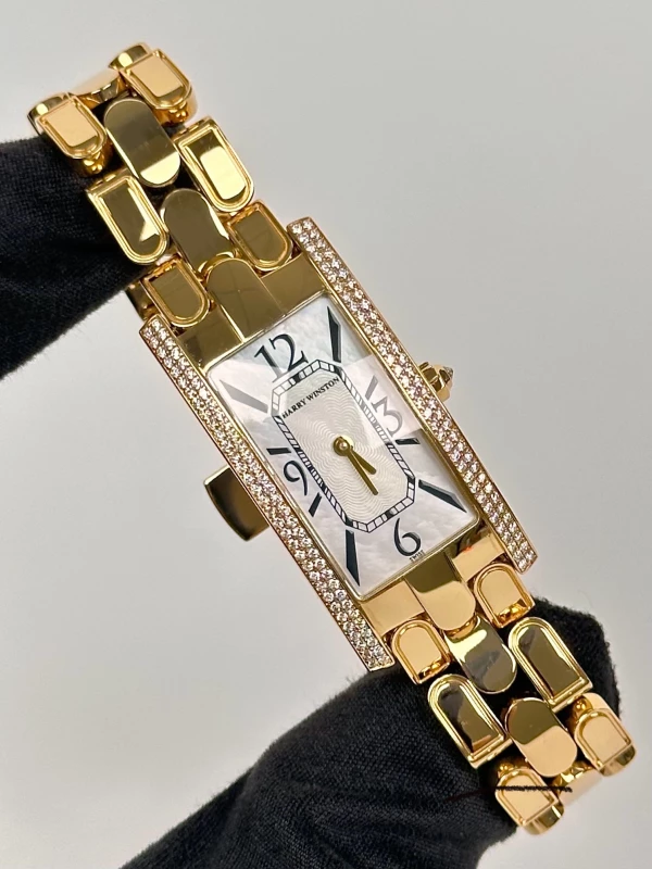 Harry Winston C Lady 330/LQGG.M/D2.2/D2.2 2