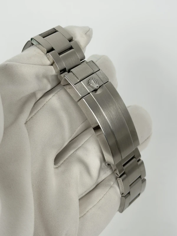 Rolex 4000 126600-0001 3