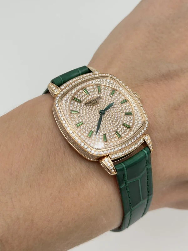Patek Philippe 7043/250R-001 7