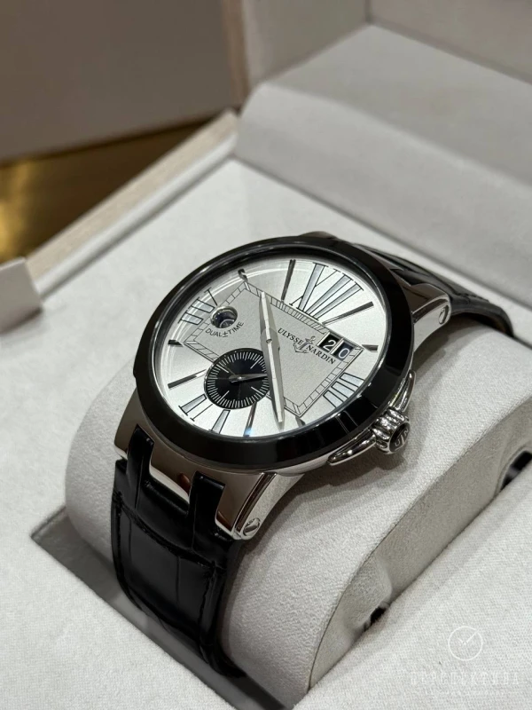 Ulysse Nardin Executive Dual Time Executive Dual Time 43mm 243-00/421 5