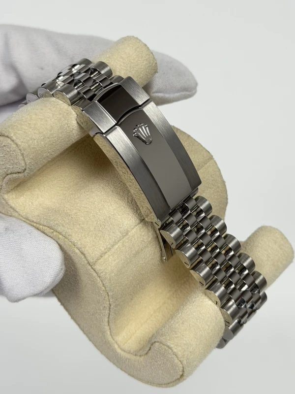 Rolex 41 mm, steel and white gold 126334-0002 4