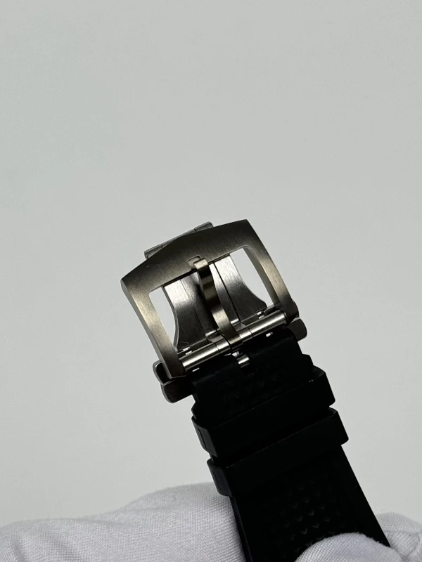 Harry Winston Collection Dual Time Monochrome OCEATZ44ZZ008 8