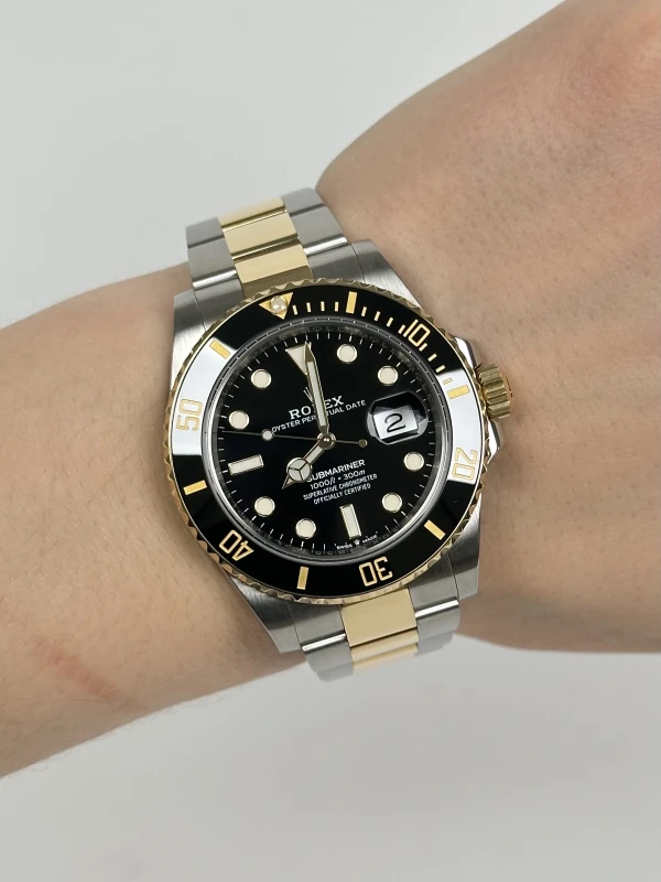 Rolex Date 41 mm Steel and Yellow Gold 126613ln-0002 7