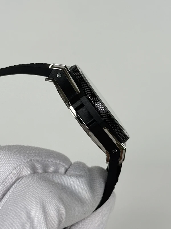 Hublot 20th Anniversary Titanium Ceramic 431.NM.1337.RX 5