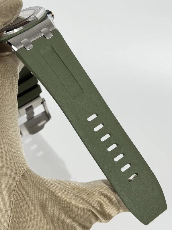 Audemars Piguet Diver 15720ST.OO.A052CA.01 5