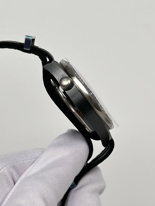 Omega Diver 300m Co Axial Master Chronometer 210.92.44.20.01.002 5
