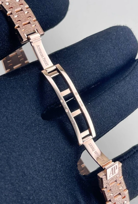 Audemars Piguet MINI FROSTED GOLD 67630OR.GG.1312OR.01 6