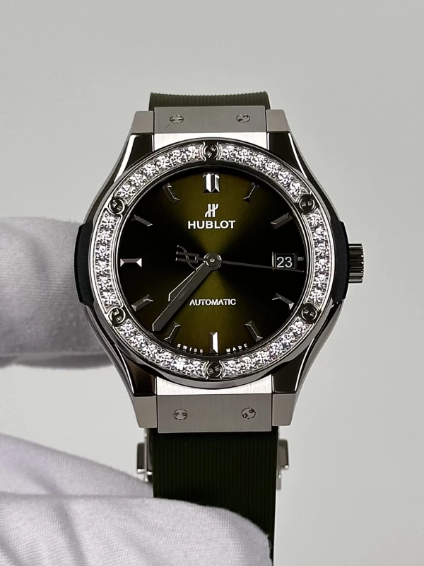 Hublot Green Titanium 565.NX.8970.RX.1204 2