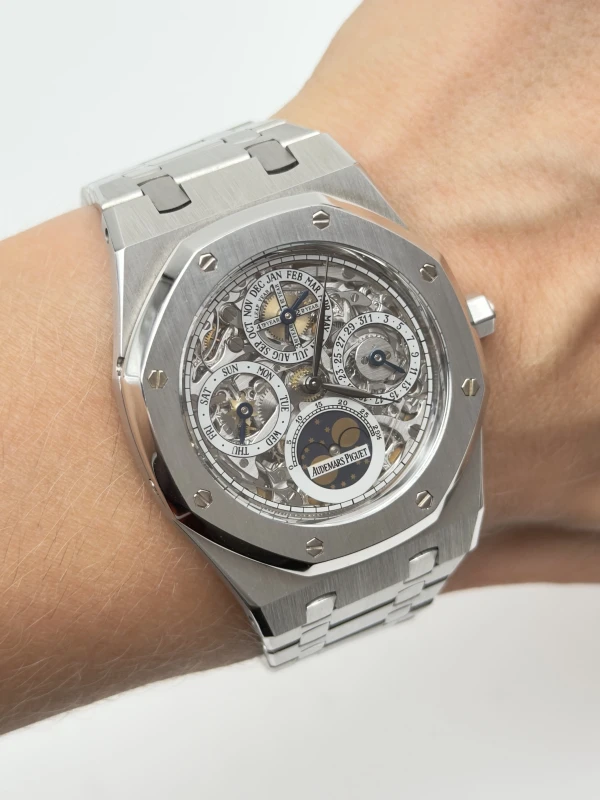 Audemars Piguet 25636PT.OO.0344PT.01 6