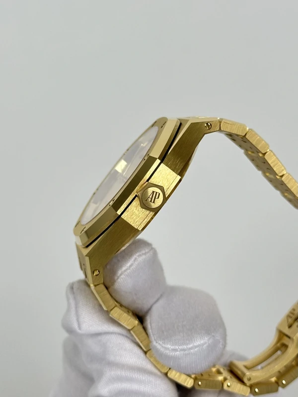 Audemars Piguet Selfwinding 37 mm Special edition  15550BA.OO.1356BA.02 4