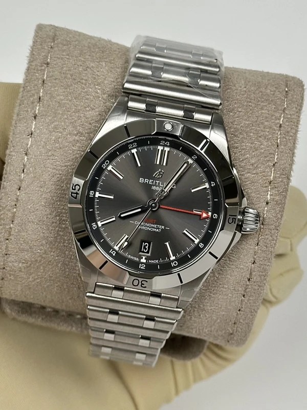 Breitling AUTOMATIC GMT 40 A32398101M1A1 4
