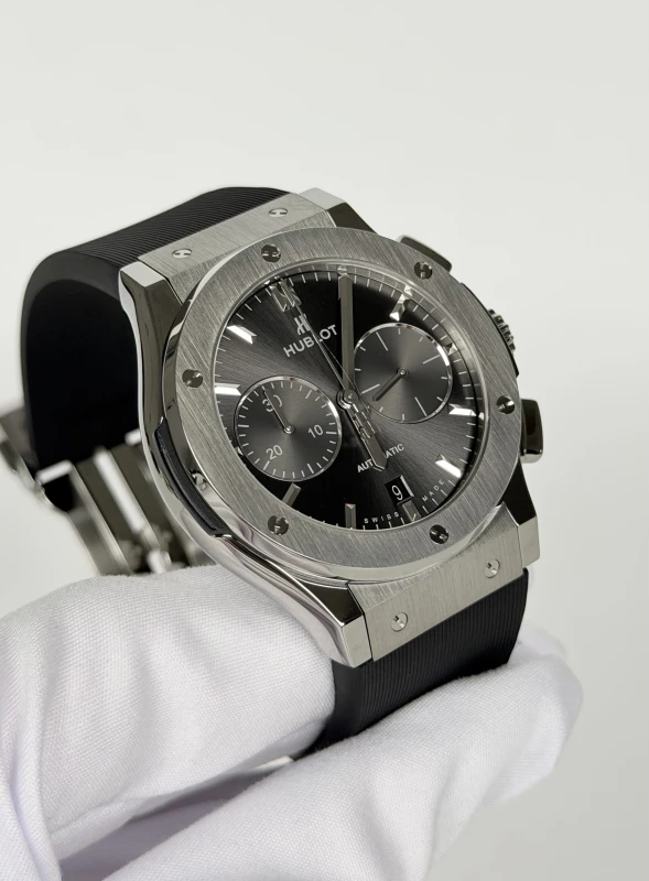 Hublot Classic Fusion Chronograph 45 mm 521.NX.7071.RX 3
