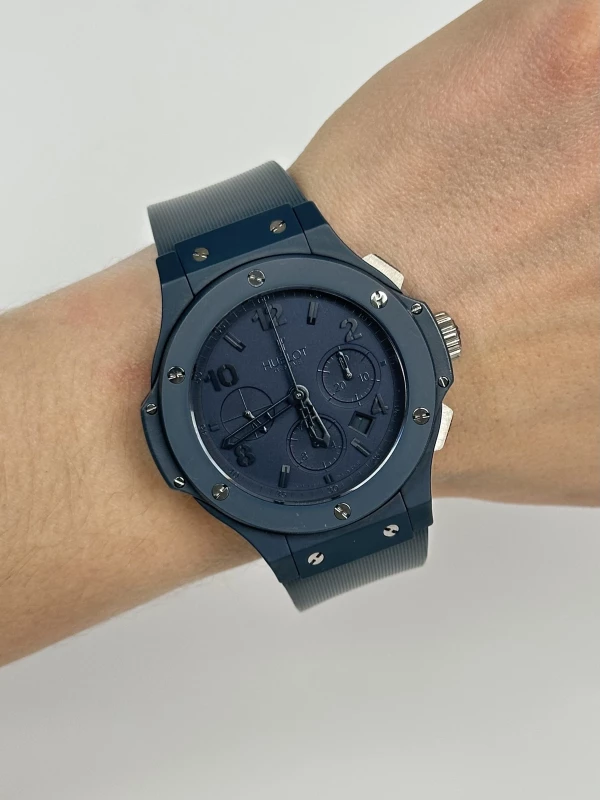 Hublot Ceramic All Blue 301.EI.5190.RB 9