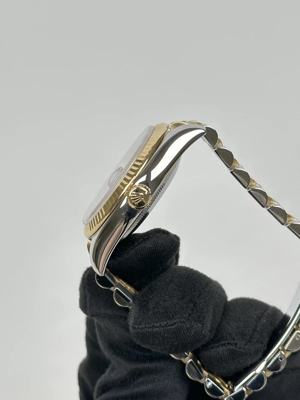 Rolex 36mm Steel and Yellow Gold 116233-0208 4