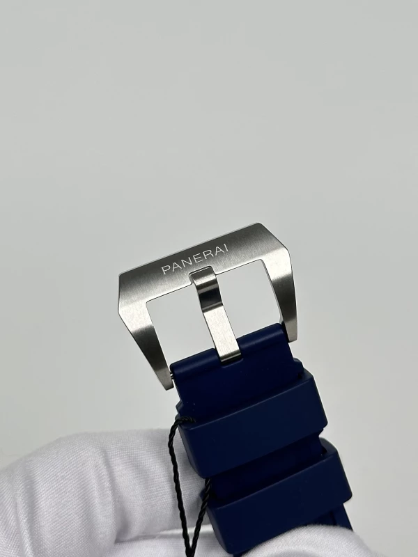 Panerai PAM01623 8